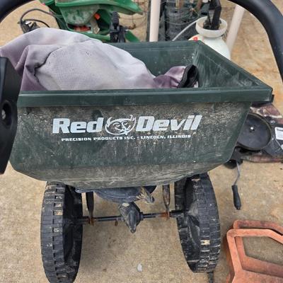 Sale Photo Thumbnail #541: Seed spreader
Pump
Concrete stencil