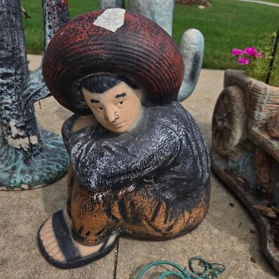 Sale Photo Thumbnail #545: Heavy statue desert decor