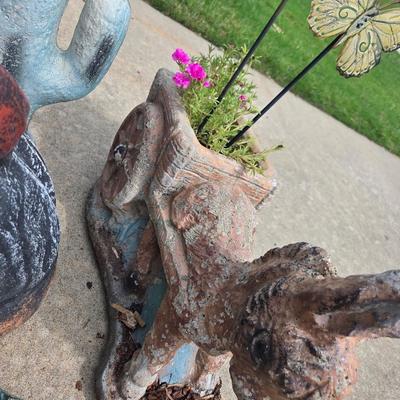 Sale Photo Thumbnail #548: Heavy statue desert decor