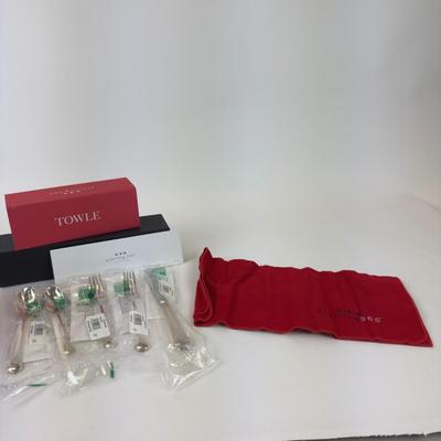 1070 New Towle 365 Silver Flatware Chippendale 5 piece place setting