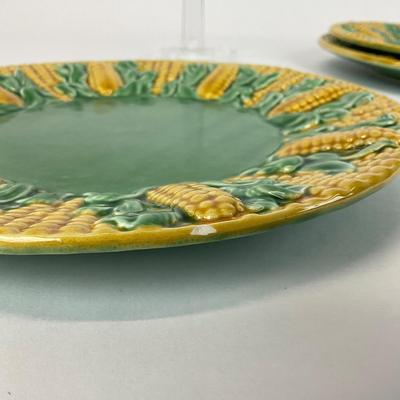 Sale Photo Thumbnail #552: There is a small chip on of the plates, please refer to chip photo
Measurements:
10” in diameter