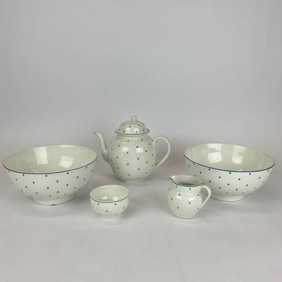 Sale Photo Thumbnail #555: Comes with Two large bowls, a tea pot, a sugar, and a creamer
Measurements:
Bowls 8” in diameter, 3.75” in height
Tea pot is 7” in height