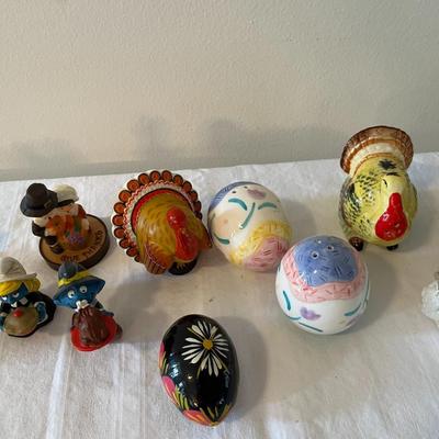 Assortment of Small Figurines (DR)