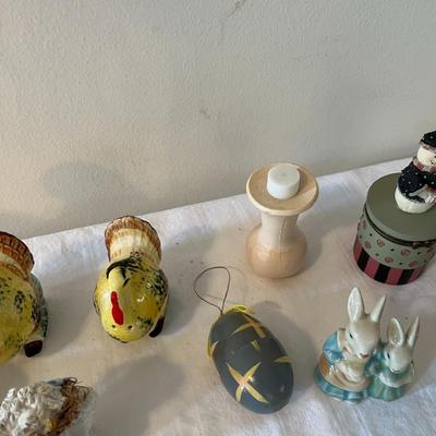 Assortment of Small Figurines (DR)