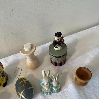 Assortment of Small Figurines (DR)
