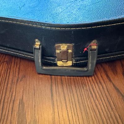 HENSON'S CHROMAHARP OR AUTOHARP IN HARD SIDED CASE