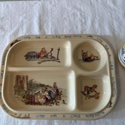 Vintage Winnie The Pooh Selandia Melamine Divided Plate and Cup (DR)