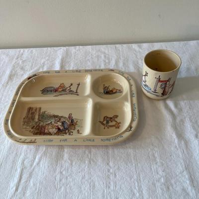 Vintage Winnie The Pooh Selandia Melamine Divided Plate and Cup (DR)