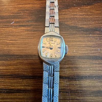 14K GOLD PLATED LADIES WATCH