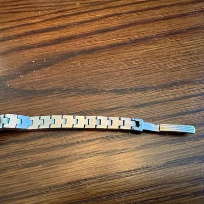 14K GOLD PLATED LADIES WATCH