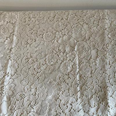 Lace Tablecloth (DR)