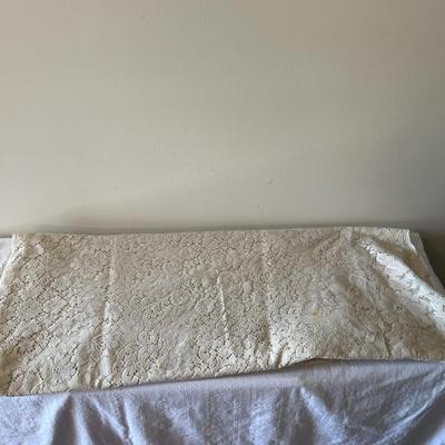Lace Tablecloth (DR)