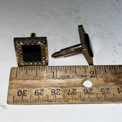 GOLD town Square black Onyx Cufflinks