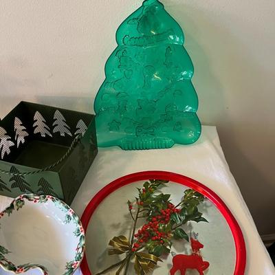 Christmas Decor Lot of 14 Items (DR)