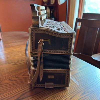 VINTAGE PAOLO SOPRANI ACCORDION MADE IN ITALY