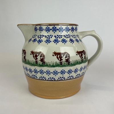 Sale Photo Thumbnail #593: Measurements:
8.5” in height, 8.5” in diameter of the body