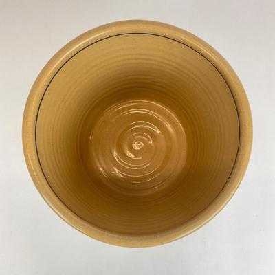 Sale Photo Thumbnail #601: Measurements:
7.5” in height, 10.5” in diameter