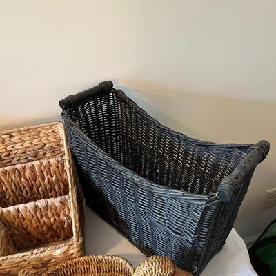 Assorted Basket Lot of 6