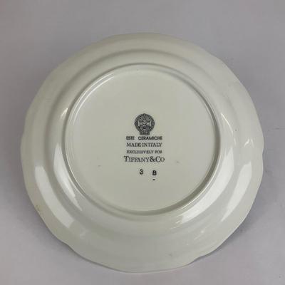 Sale Photo Thumbnail #611: Exclusively for Tiffany & Co
Measurements:
8” in diameter, 2.5” in height for the apple piece