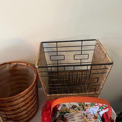 Assorted Basket Lot of 10 (DR)