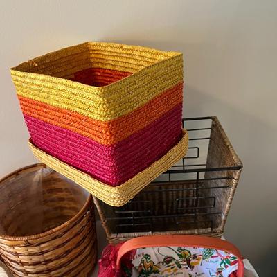 Assorted Basket Lot of 10 (DR)