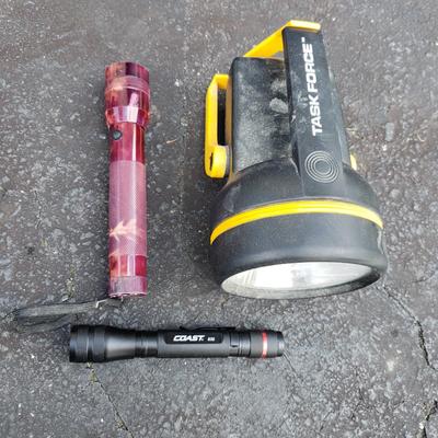 Camping Gear: Rubbermaid Cooler, Radio Shack NOAA Radio, & More (G-KD)