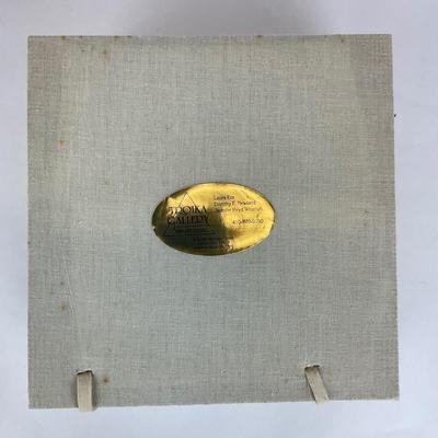 Sale Photo Thumbnail #627: Comes with troika box
Measurements:
7” in diameter, 3.25” in height