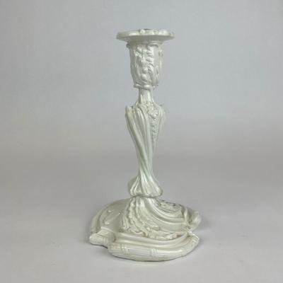 Sale Photo Thumbnail #634: Measurements:
9.5” in height, 6” in diameter