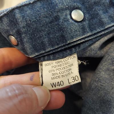 Large Mixed Vintage Clothing Lot (B3-BBL)