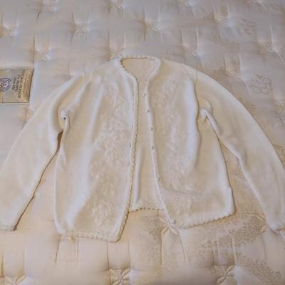 Large Mixed Vintage Clothing Lot (B3-BBL)