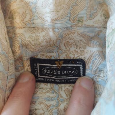 Large Mixed Vintage Clothing Lot (B3-BBL)