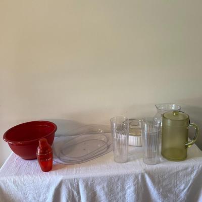 Assorted Plastic Ware Items (K)