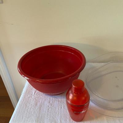 Assorted Plastic Ware Items (K)