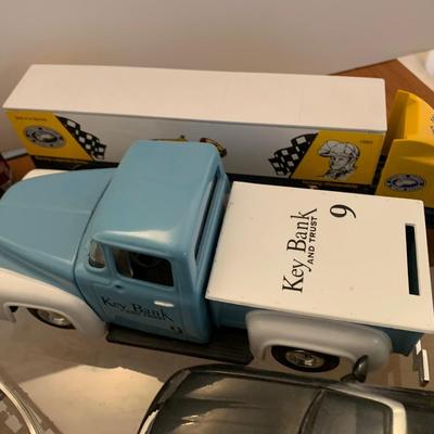 Die Cast Car / Truck Lot