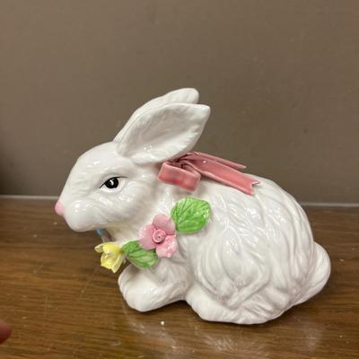 Nice Cerramic Easter Bunny