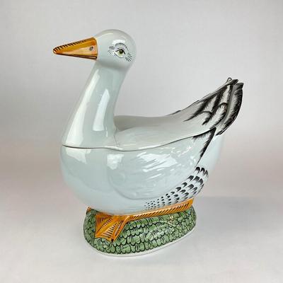 Sale Photo Thumbnail #682: Made in France
The lid has a large crack across which was repaired
Measurements:
16” in length, 9” in width, 16” in height