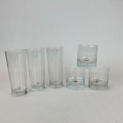 Sale Photo Thumbnail #708: Comes with three old fashions and tumblers
Measurements:
4” in height, for old fashions
7” in height for tumblers