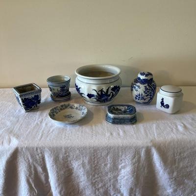 Blue and White Ceramic Decor (K)