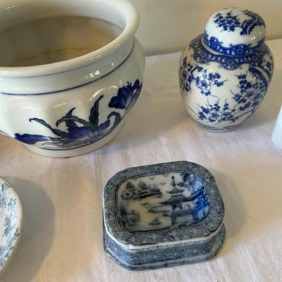 Blue and White Ceramic Decor (K)