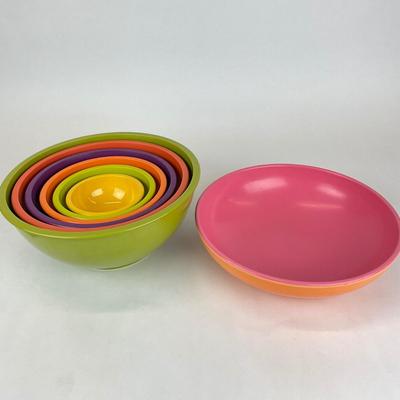 Sale Photo Thumbnail #711: Zak Designs melamine nesting mixing bowls
Measurements:
Big bowl is 5” in height, 12” in diameter
Small bowl is 12” in height, 4.75” in diameter