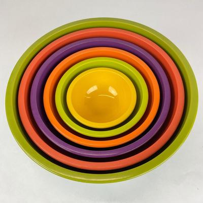 Sale Photo Thumbnail #712: Zak Designs melamine nesting mixing bowls
Measurements:
Big bowl is 5” in height, 12” in diameter
Small bowl is 12” in height, 4.75” in diameter