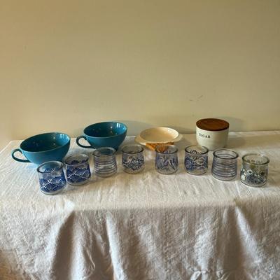 Assorted Glassware Items (K)