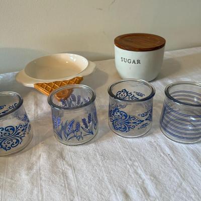 Assorted Glassware Items (K)