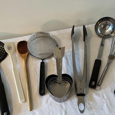 Kitchen Utensils Lot of 15 Items (K)
