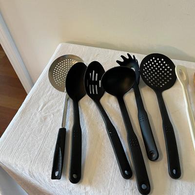 Kitchen Utensils Lot of 15 Items (K)