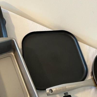 Assorted Cookware Lot of 9 pcs (DR)