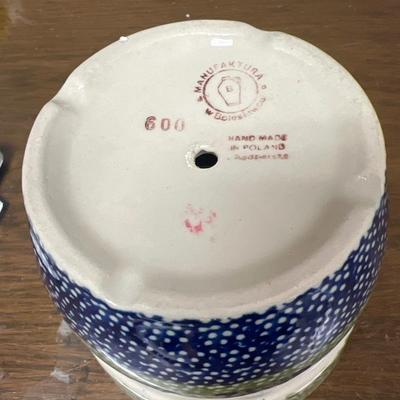 Nice Bunny Flower Pot in Good Condition