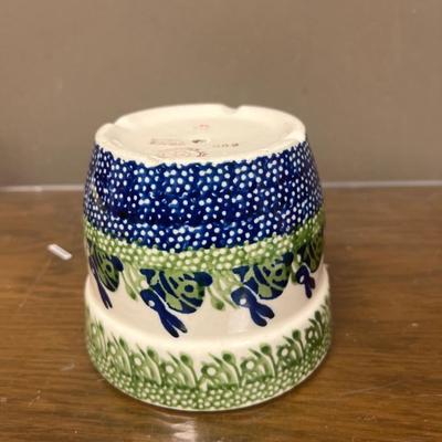 Nice Bunny Flower Pot in Good Condition