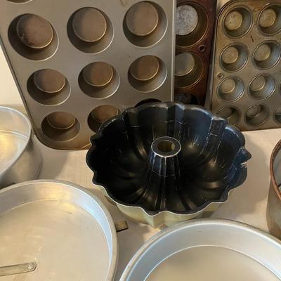 Assorted Baking Pans Lot of 15