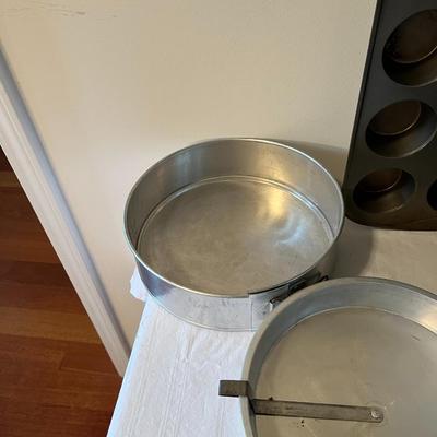 Assorted Baking Pans Lot of 15